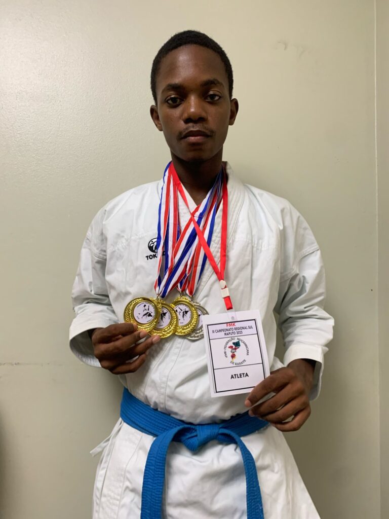 Shelton Massango é Distinguido como Melhor Atleta no 3.º Campeonato Nacional Regional Sul da FMK
